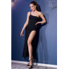 Robe longue noire asymétrique avec fente et string.
