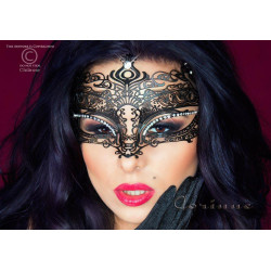 Masque noir en métal filigrané et strass